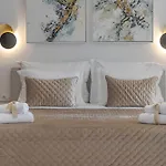 Luxury Su